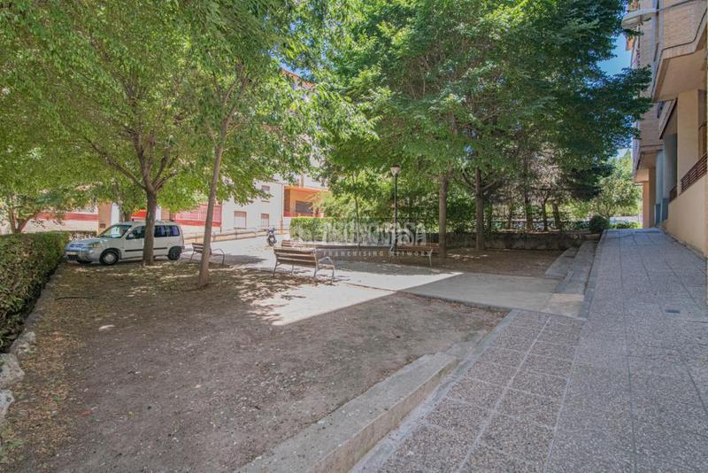 Foto e45b0d69-4a9b-4c93-810e-0fb302ad9a1e. Pis amb calefacció a San Francisco Javier Granada