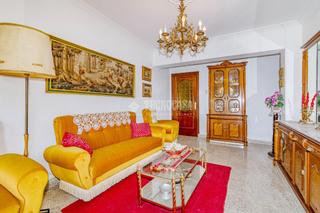 Appartement à Plaza de Toros. Piso en venta en granada