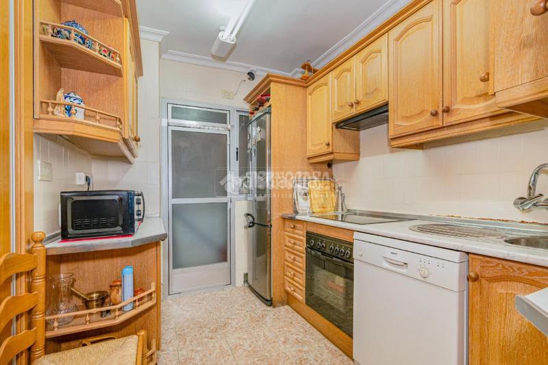 Foto 0138486c-891c-4a09-8bdc-9ae87cad10a5. Etagenwohnung mit heizung in Plaza de Toros Granada