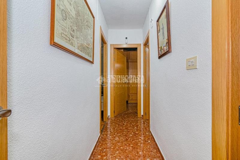 Foto 191c3492-0d38-4b83-820c-4bc14376e750. Etagenwohnung mit heizung in Plaza de Toros Granada