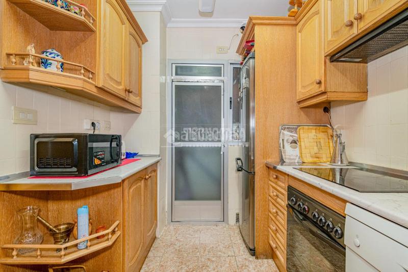 Foto 2b52e618-3b90-47b7-a272-592d77deb6cc. Etagenwohnung mit heizung in Plaza de Toros Granada