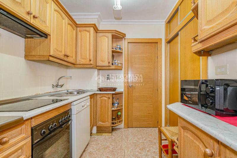 Foto 7a2fd584-cc6f-480c-8db7-4a61e4ff0d10. Etagenwohnung mit heizung in Plaza de Toros Granada