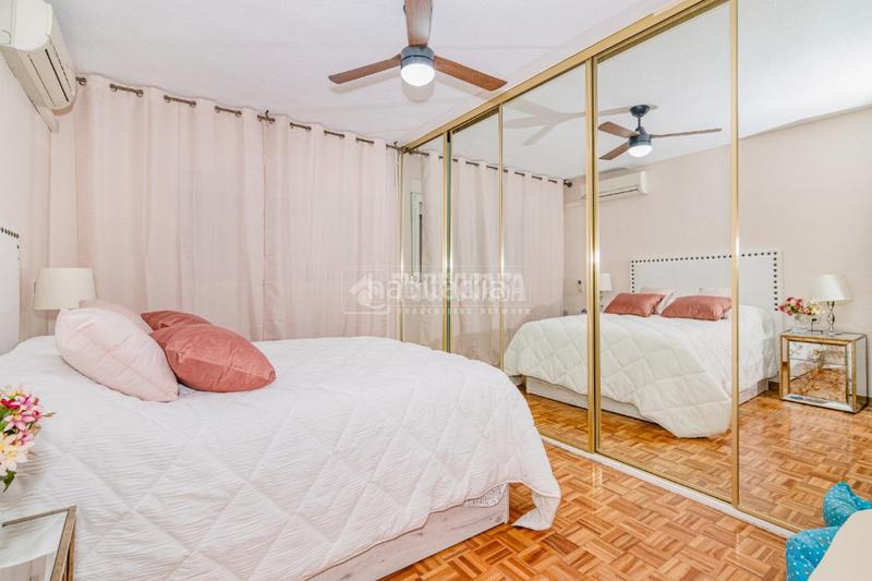 Foto 8db2568e-1d89-4fc9-a8d4-7f21ebe2b320. Etagenwohnung mit heizung in Plaza de Toros Granada