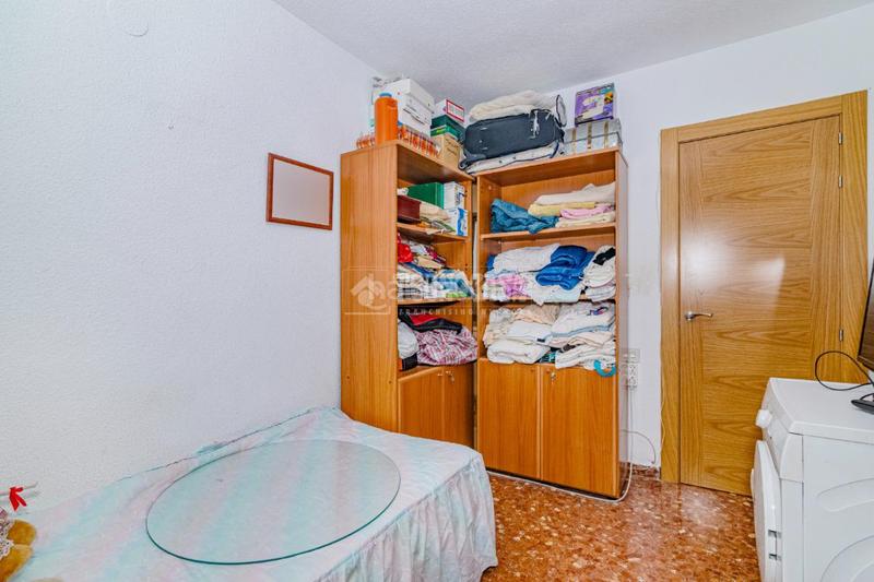 Foto d042cfb9-f700-4c21-8b69-92780fd958a7. Etagenwohnung mit heizung in Plaza de Toros Granada