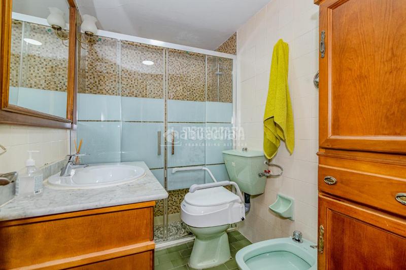 Foto f4d9be88-757a-4927-8dea-e8678e552014. Etagenwohnung mit heizung in Plaza de Toros Granada