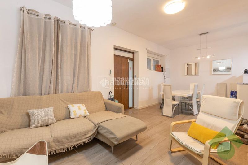 Foto 526b83e4-1da3-42e6-add0-9859f07982c7. Casa aparellada a Centro - Sagrario Granada
