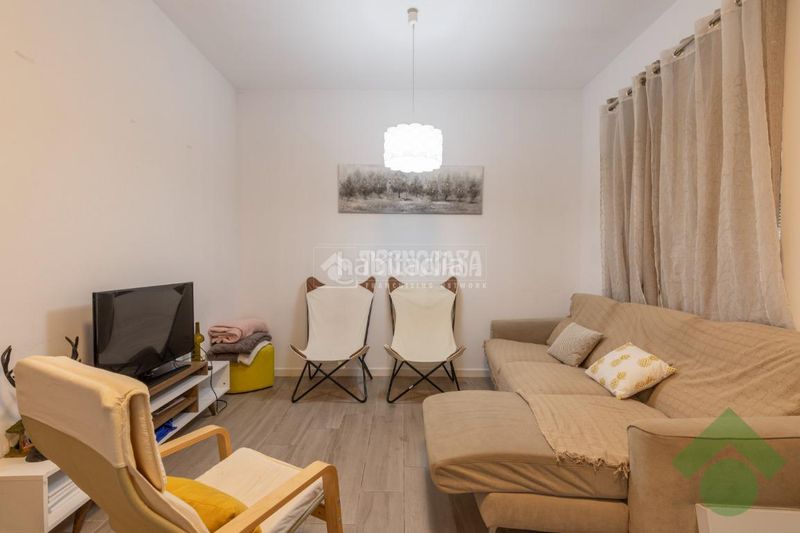 Foto 9fa42b78-5733-413d-99f7-b47c5c4a09ec. Casa aparellada a Centro - Sagrario Granada