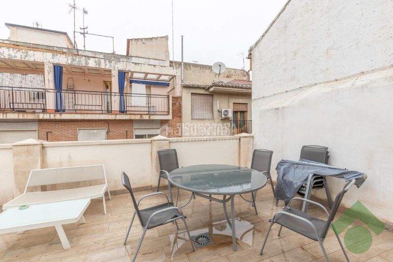 Foto aa67566f-daaf-43be-85e8-afd309dc5926. Casa aparellada a Centro - Sagrario Granada