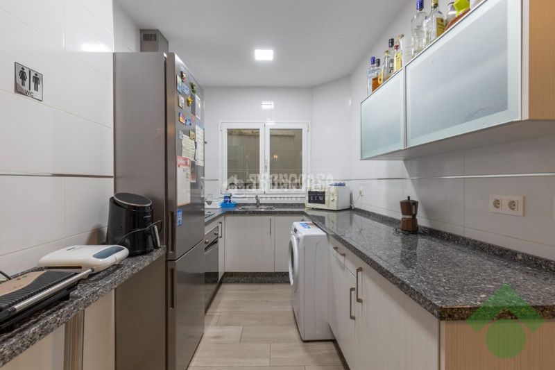 Foto c43674fe-e3ed-413c-9723-93cb9d790527. Casa aparellada a Centro - Sagrario Granada