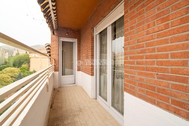 Foto 6b2ad2c2-7275-4fee-98b6-e7e1d5459171. Pis amb calefacció aparcament a San Francisco Javier Granada