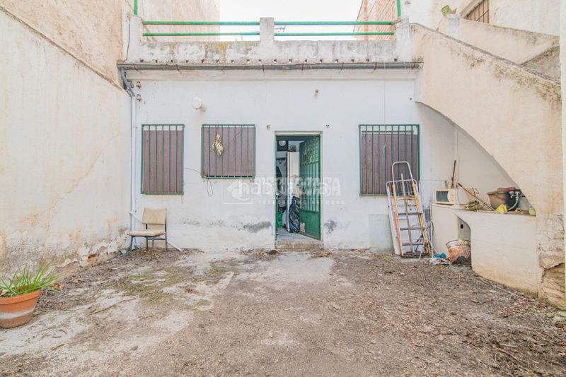 Foto 8b300aa8-208f-4c9c-82d0-b15d82f26c81. Casa aparellada amb aparcament a San Ildefonso Granada