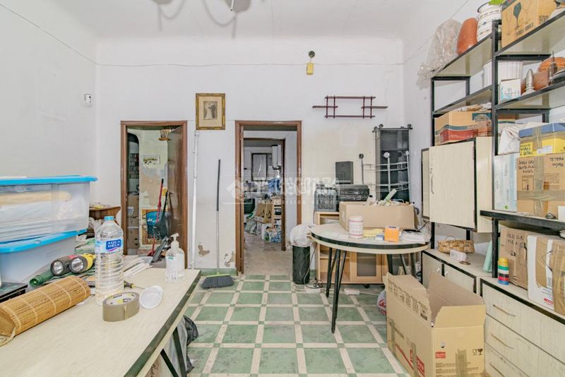 Foto b9b05e42-cbb5-4acd-b30a-567c64194e04. Casa aparellada amb aparcament a San Ildefonso Granada