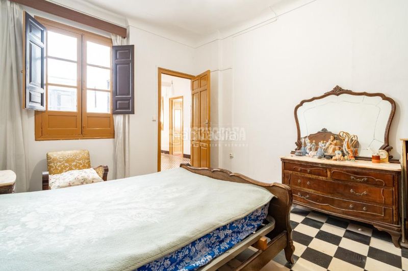 Foto 70d7bf62-bfd7-44d9-be2b-d16887e60aa4. Pis a Centro - Sagrario Granada