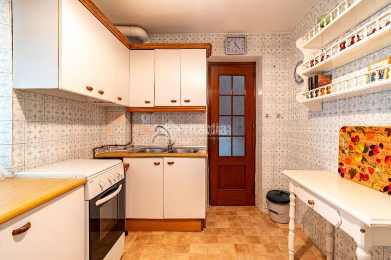 Foto 88617ce5-e68a-443e-8f81-43b248adf86c. Casa aparellada a San Ildefonso Granada