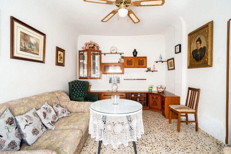 Foto 91d2a272-e470-433b-9caf-298f8832c6e4. Casa aparellada a San Ildefonso Granada