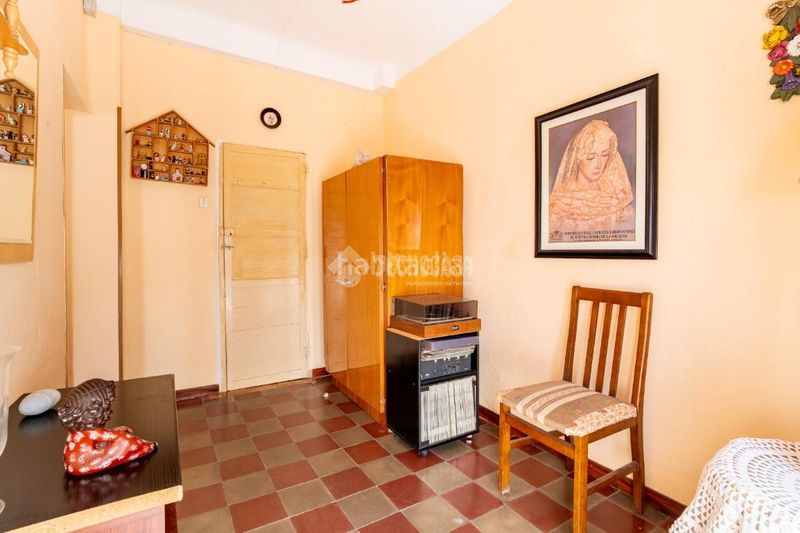 Foto a3457fc9-9355-4c26-acbb-58acd2d16947. Casa aparellada a San Ildefonso Granada
