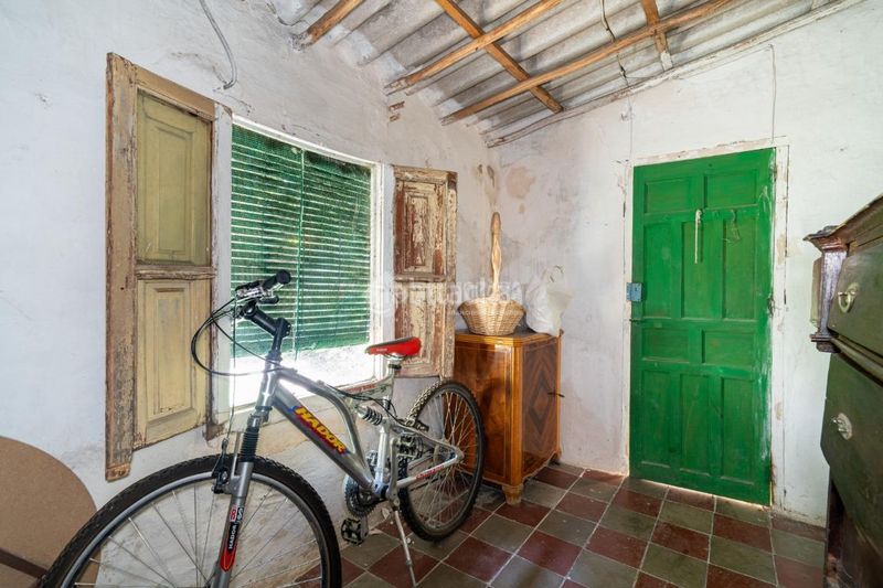 Foto d036648d-f135-4804-b1e4-e0a2601d5970. Casa aparellada a San Ildefonso Granada