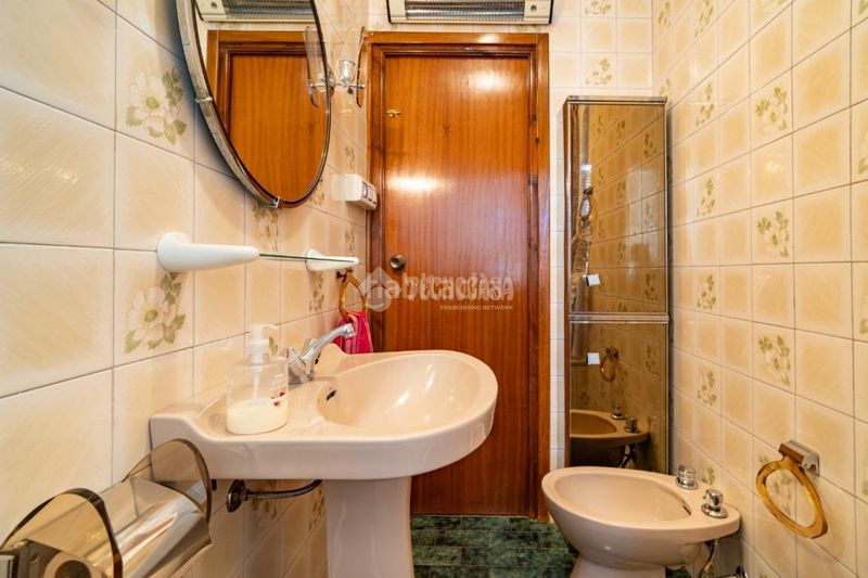Foto e4986208-d759-4b1d-8ddb-c3696413d3c1. Casa aparellada a San Ildefonso Granada