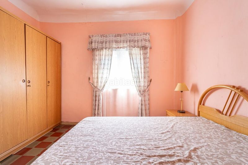 Foto eadebddd-f25a-4614-b992-d376b119cc20. Casa aparellada a San Ildefonso Granada