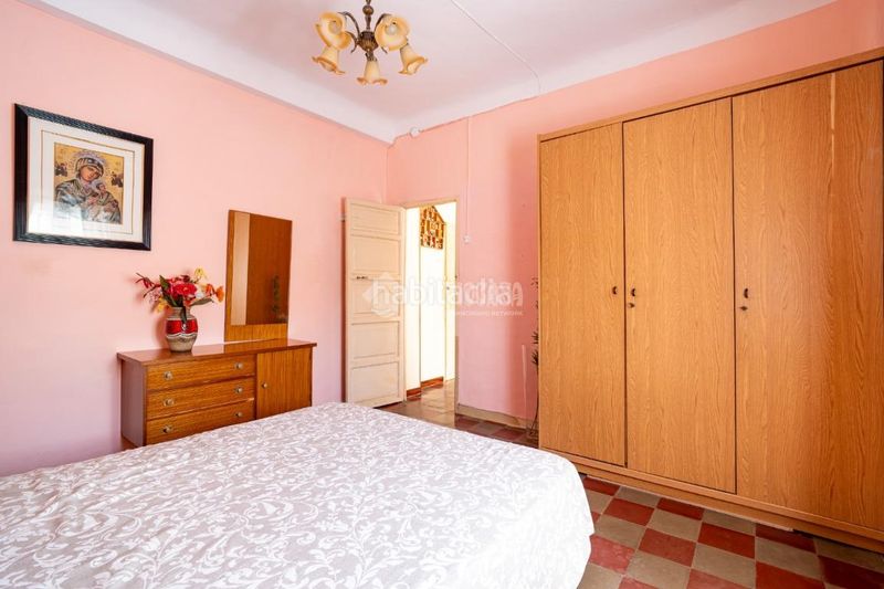 Foto ee6ebb34-d97e-403c-a834-a788f9e11ab5. Casa aparellada a San Ildefonso Granada