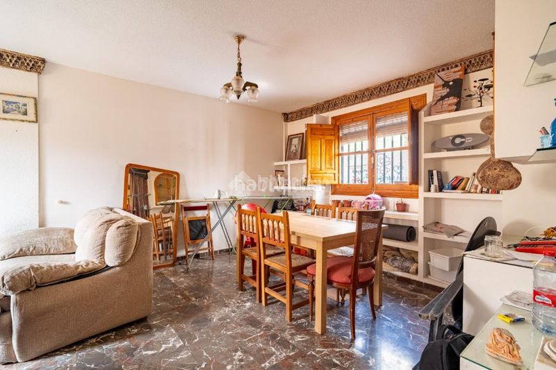 Foto 0f9723fb-0e89-426b-88a4-bb70a6a50fc9. Casa aparellada a San Ildefonso Granada