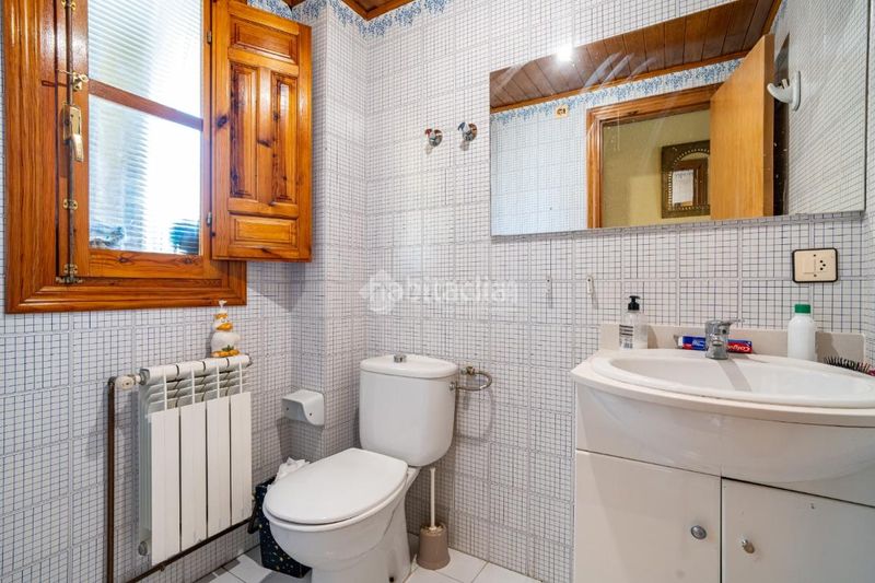 Foto 61d9414a-6da9-4788-86e5-8c44817486cf. Casa aparellada a San Ildefonso Granada