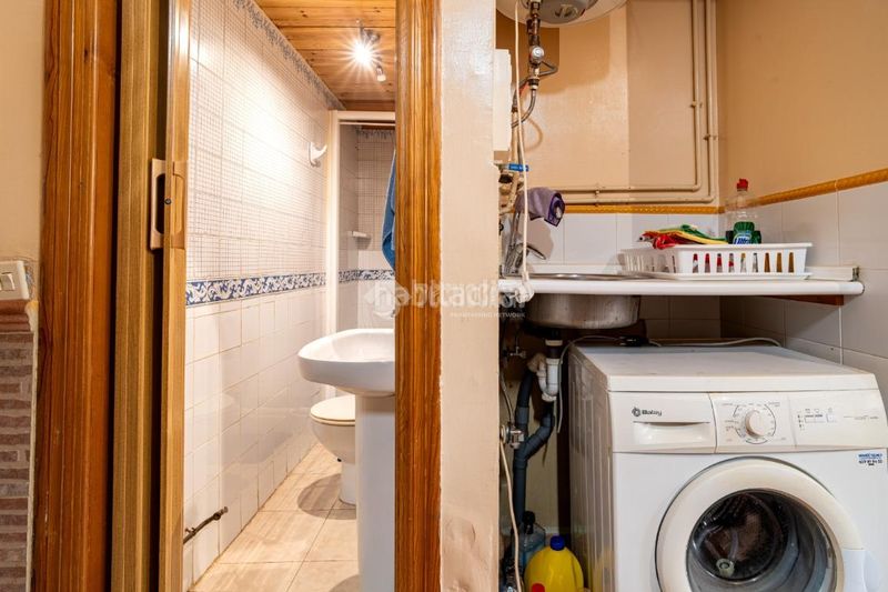 Foto 683a551a-35fb-4946-bde9-2e9a34030484. Casa aparellada a San Ildefonso Granada