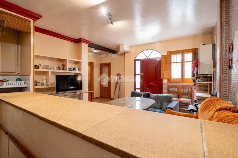 Foto 996a1825-0d9c-4314-b30c-5457371a9319. Casa aparellada a San Ildefonso Granada
