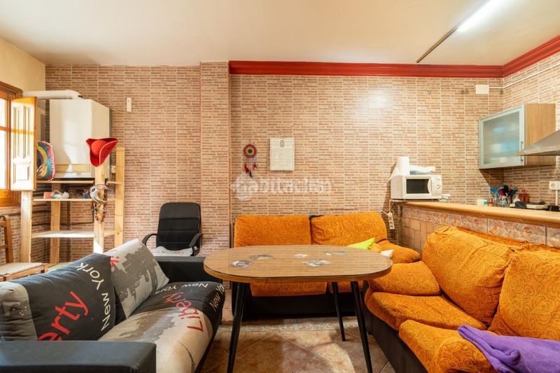 Foto ac1385aa-b767-431f-b272-b0f15fec664d. Casa aparellada a San Ildefonso Granada