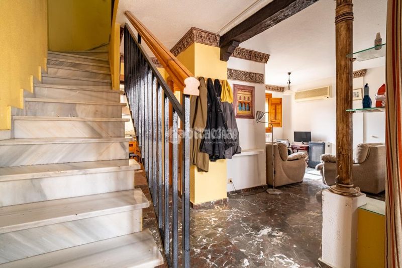Foto dd1242e8-288e-477c-bbf2-28291c2328b7. Casa aparellada a San Ildefonso Granada