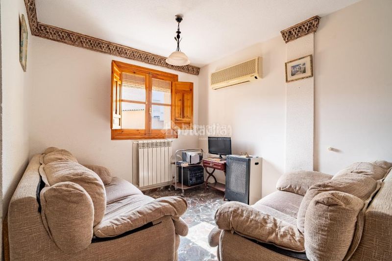 Foto e9af4196-7944-4238-b2bd-bcf732de6931. Casa aparellada a San Ildefonso Granada