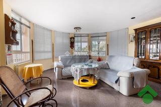 Haus in Nívar. Casa en venta en nívar