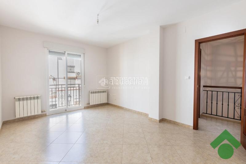 Foto 0d255a30-097b-41b9-adb7-0a515c58df3b. Casa pareada casa en venta en Alfacar