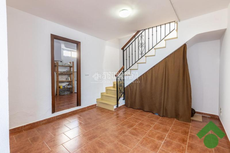 Foto 93fd1422-a318-419c-85e2-40d5f0da645c. Casa pareada casa en venta en Alfacar
