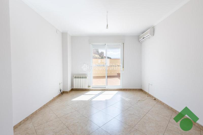 Foto b79bc0da-91b0-4cb0-8571-5a694adc82f9. Casa pareada casa en venta en Alfacar