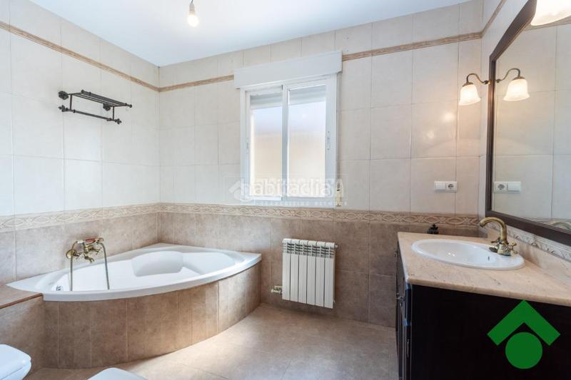 Foto bceeeb0c-bece-4a05-8804-8a4f88ea0cc8. Casa pareada casa en venta en Alfacar