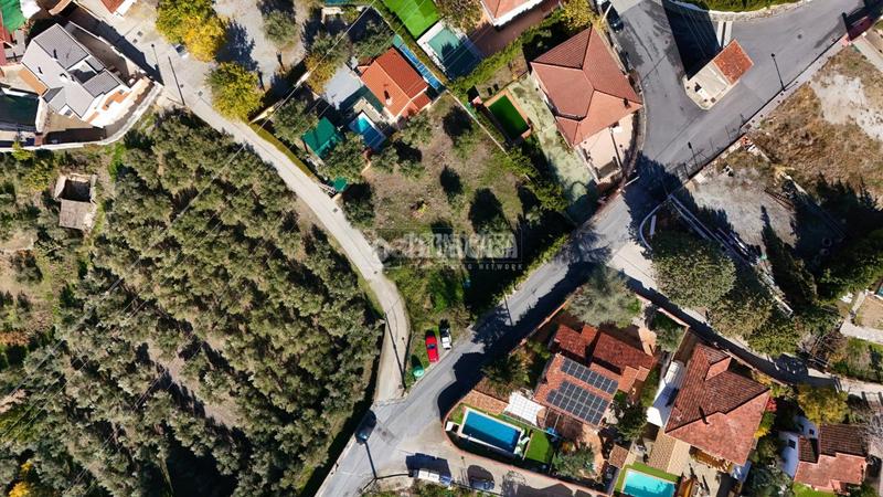 Foto d4402073-baae-42e3-a18a-033f93cba6a8. Terreno residenziale in Huétor de Santillán