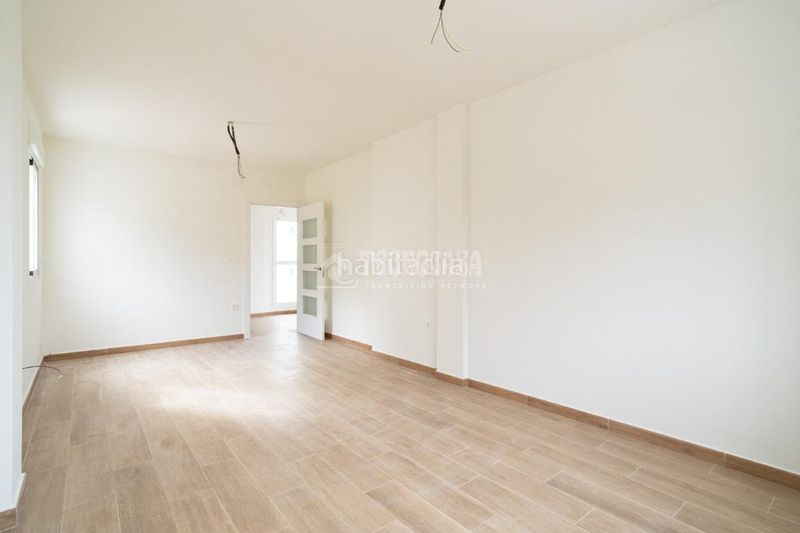 Foto 0c2c6d4a-0750-4de4-9ec6-335c39873719. Casa aparellada amb calefacció a Nívar