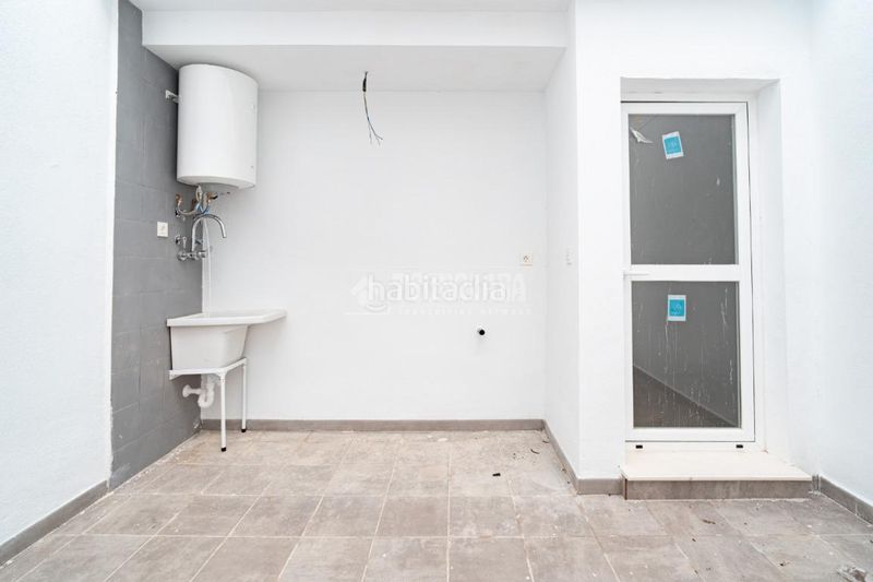 Foto 6bba957c-7f33-4d07-89cc-93ff0afa831a. Casa aparellada amb calefacció a Nívar