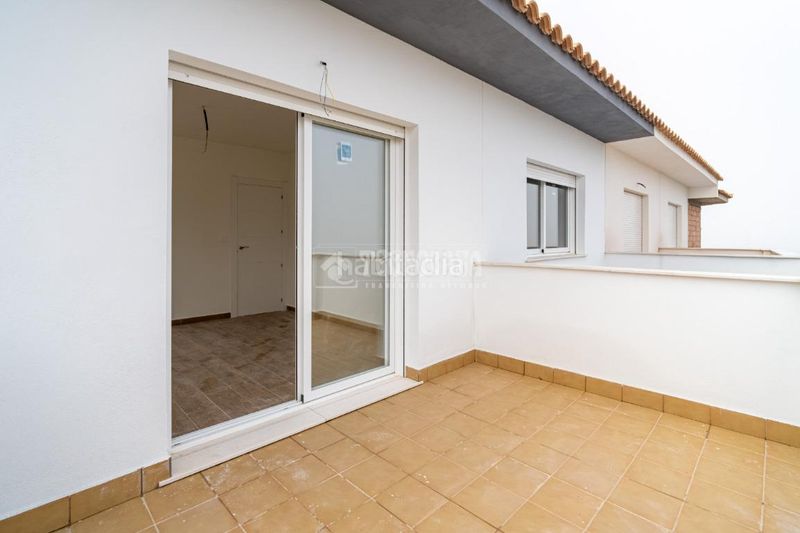 Foto 96037d9c-a5b2-4f31-b9bd-571b0b5c4ef9. Casa aparellada amb calefacció a Nívar