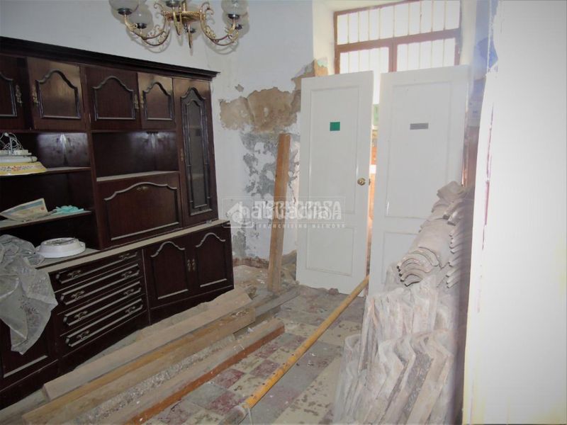Foto 4adf7ca8-4c1e-4b29-9c36-e56e777c36e2. Casa aparellada a Pulianas
