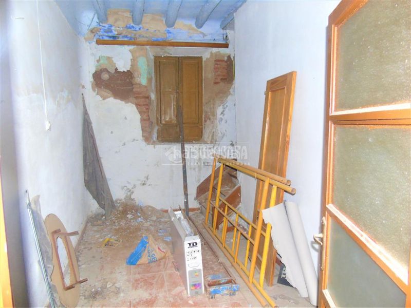 Foto ff205de4-8437-455d-bf1e-5f7a8cf92d40. Casa aparellada a Pulianas