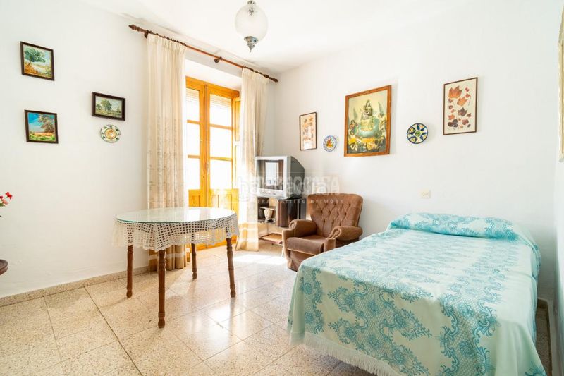 Foto 0247d844-306a-4968-9256-1e49d14661db. Casa aparellada a Beas de Granada