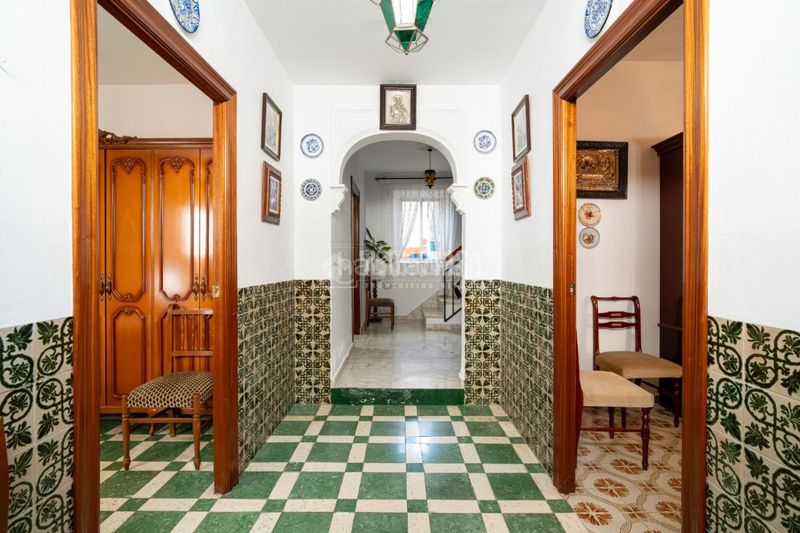 Foto 3bc04374-388e-4add-b1f3-6b338dae71c9. Casa aparellada a Beas de Granada