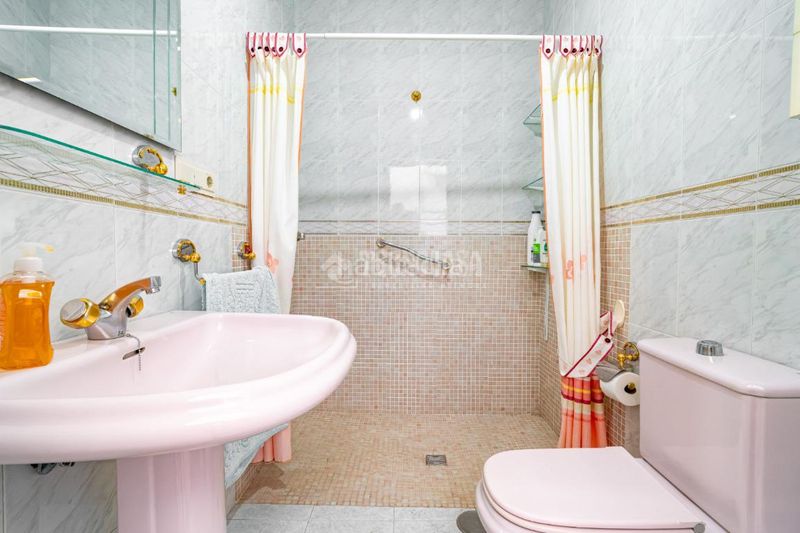 Foto 8025224e-b800-42c5-a69a-414db5676b3c. Casa aparellada a Beas de Granada