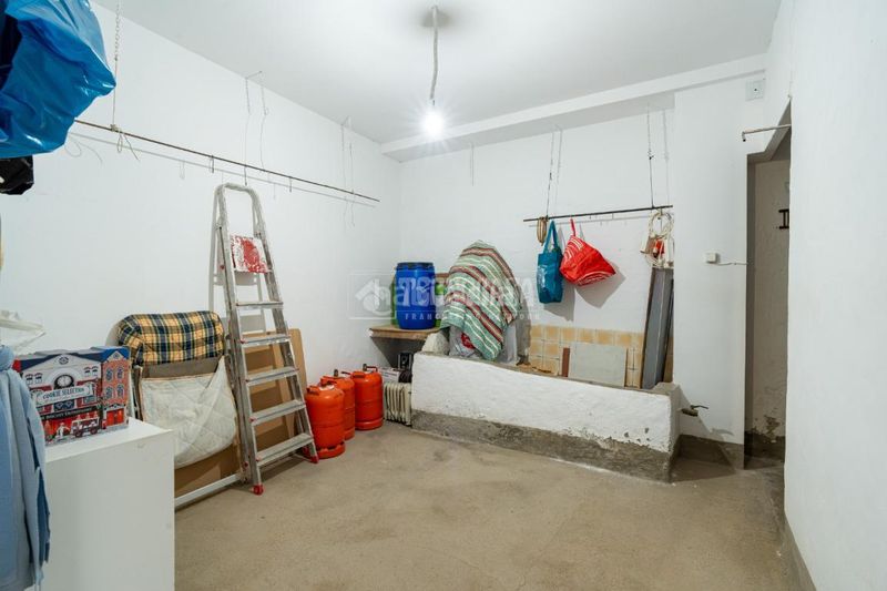 Foto adb026f3-3a67-4846-afda-a9a85897b51e. Casa aparellada a Beas de Granada