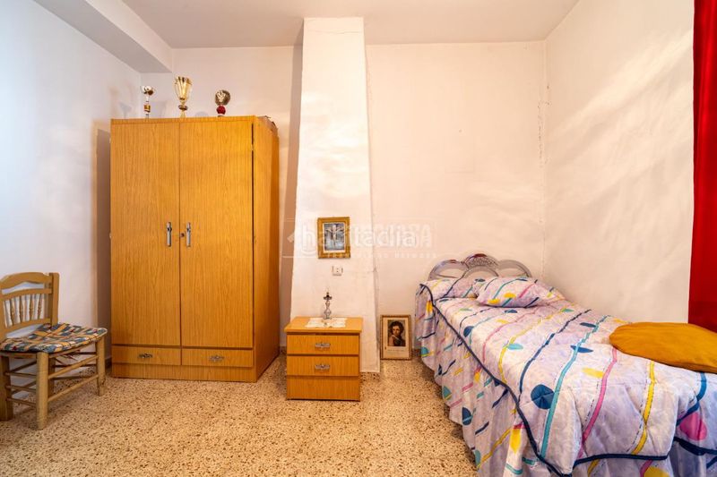 Foto dd7722d5-768e-4697-bbbb-b32e3f821c89. Casa aparellada a Beas de Granada