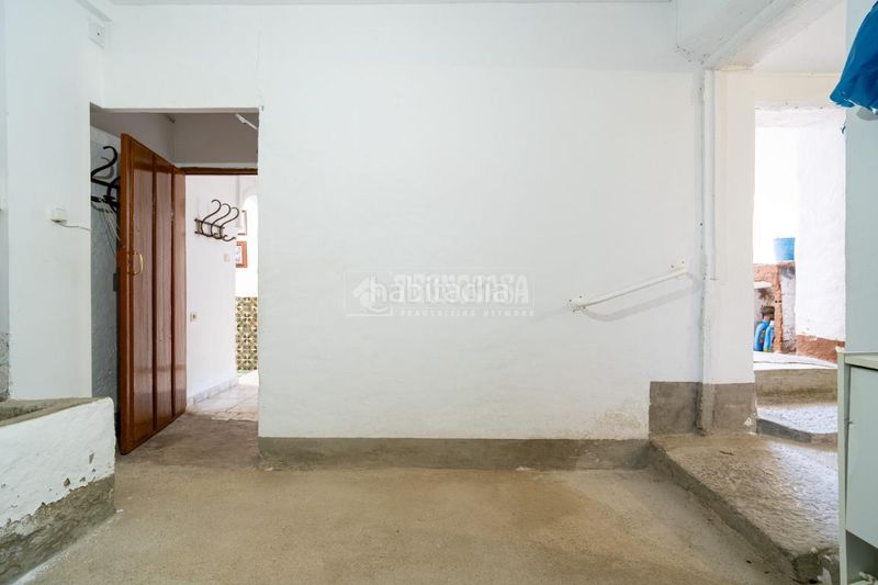 Foto f1ec9eb4-234e-4b1d-ad6e-e78cd075813f. Casa aparellada a Beas de Granada