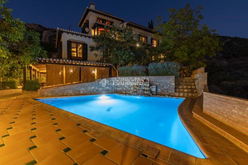 Foto 75613d78-9191-464e-834b-cdb4d219e0f1. Casa  en venta en Nívar