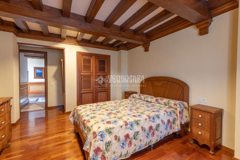 Foto c38d463b-f584-4993-b5e2-ca408831ed3d. Casa  en venta en Nívar